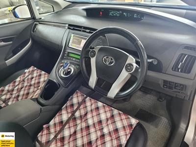 2011 Toyota Prius - Thumbnail