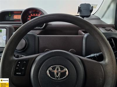 2012 Toyota Porte - Thumbnail