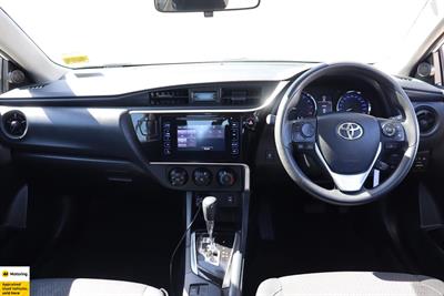 2018 Toyota Corolla - Thumbnail