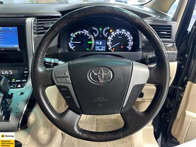 2012 Toyota Vellfire - Thumbnail