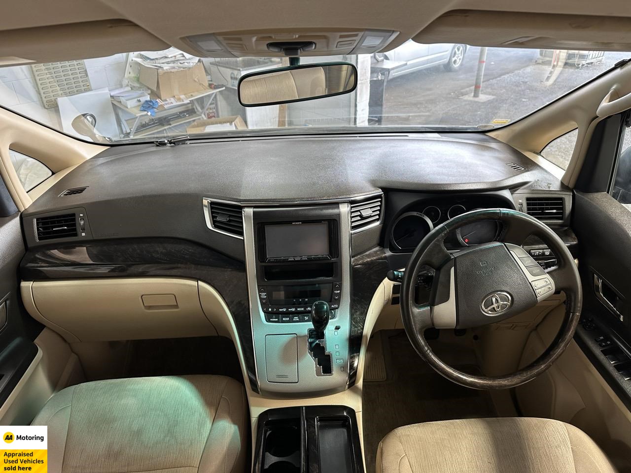 2012 Toyota Vellfire