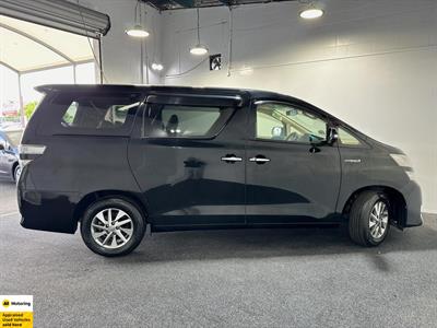 2012 Toyota Vellfire - Thumbnail