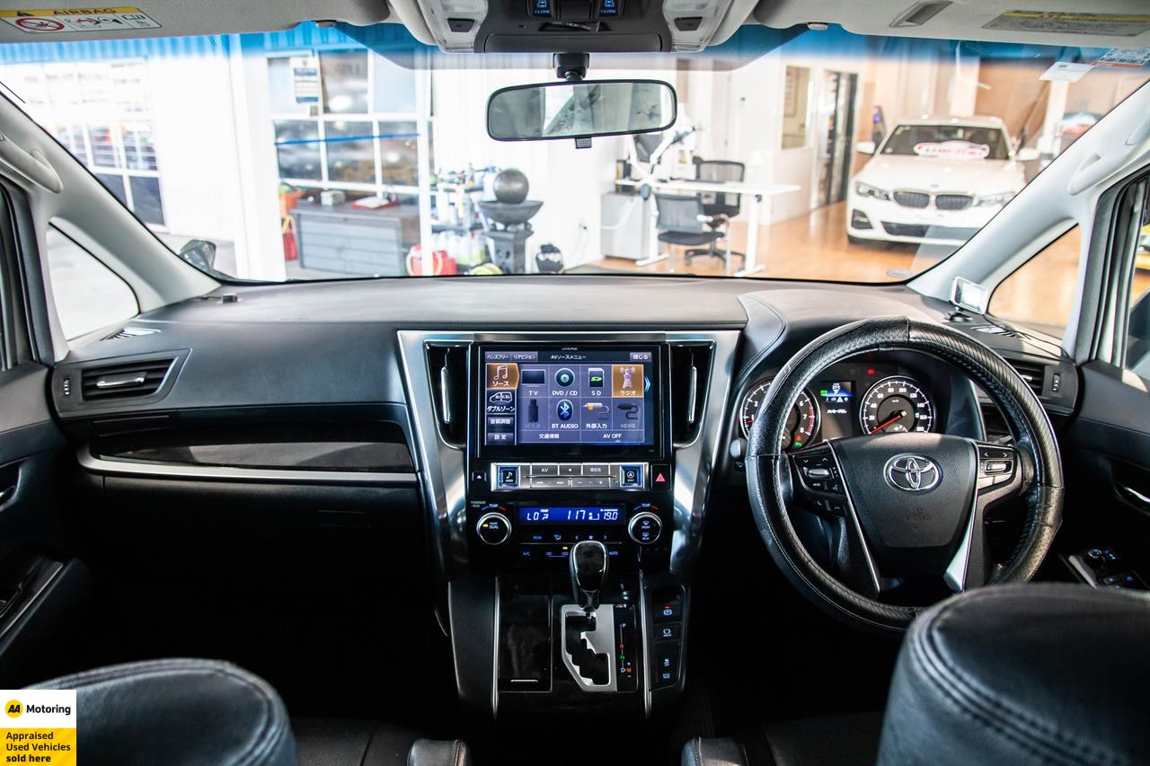 2015 Toyota Vellfire