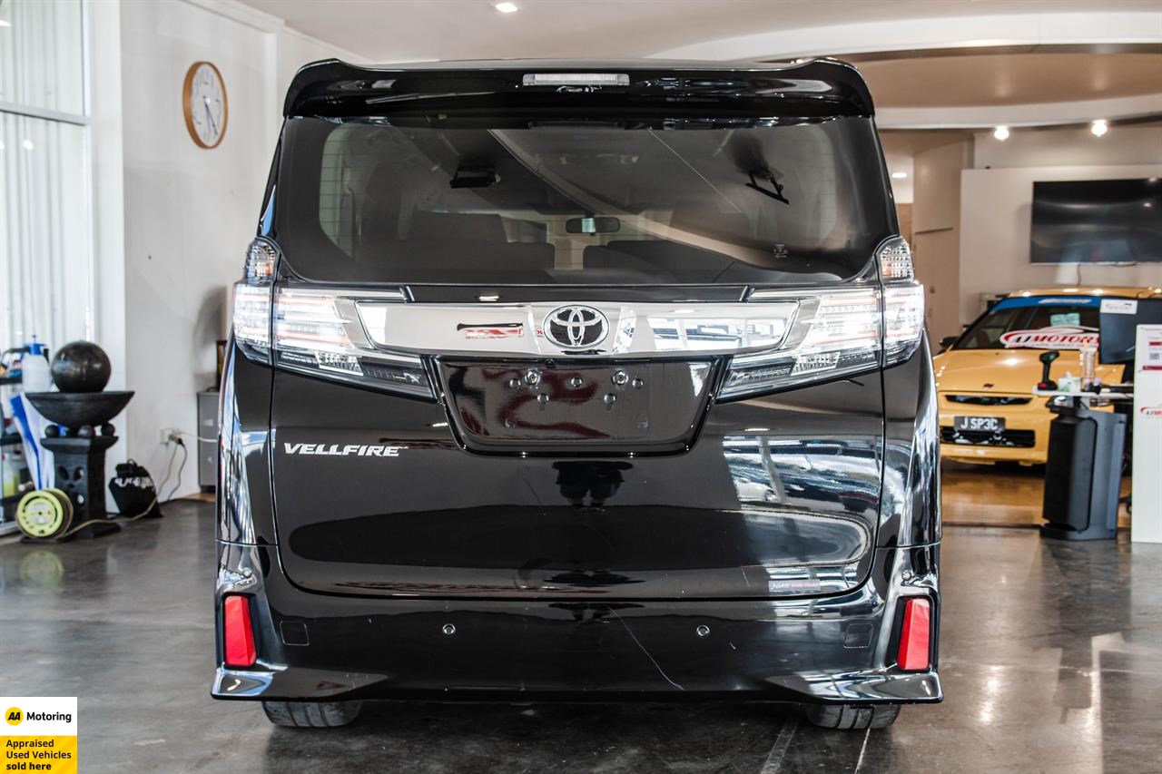 2015 Toyota Vellfire