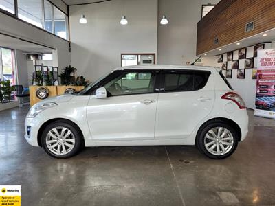 2015 Suzuki Swift - Thumbnail