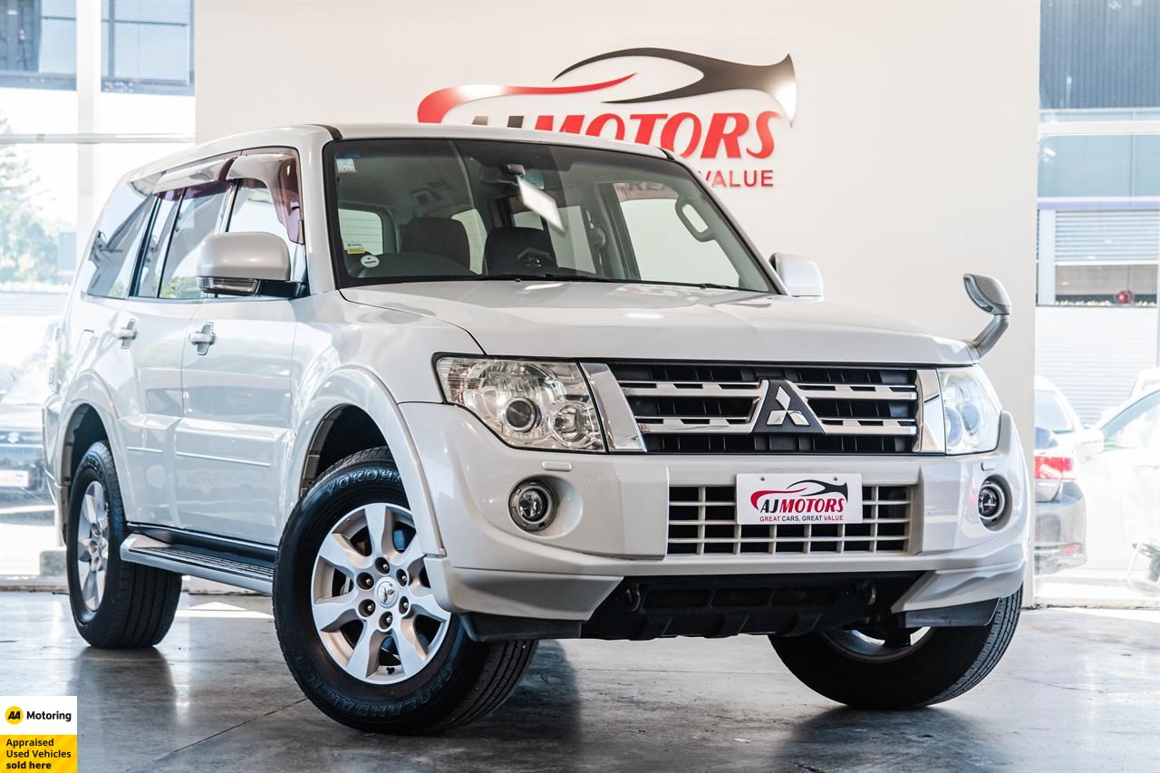 2014 Mitsubishi Pajero