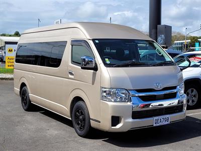 2023 Toyota Hiace - Thumbnail