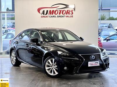 2013 Lexus IS 300h