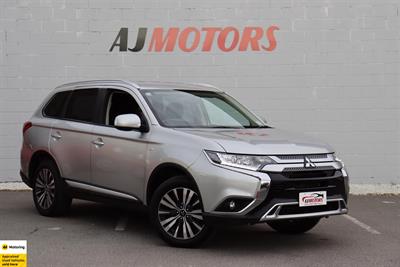 2020 Mitsubishi Outlander - Thumbnail