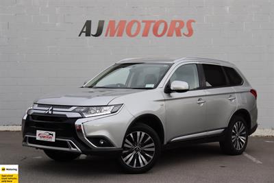 2020 Mitsubishi Outlander - Thumbnail