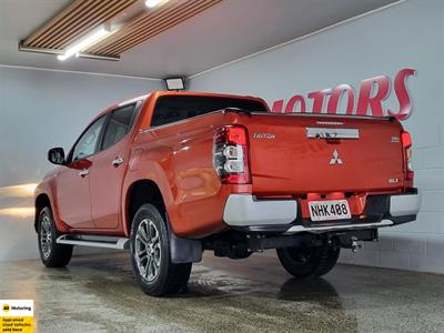 2021 Mitsubishi Triton - Thumbnail