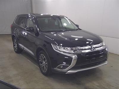 2017 Mitsubishi Outlander - Thumbnail