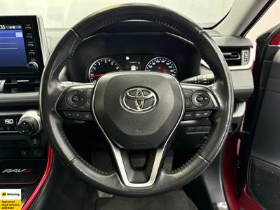 2019 Toyota RAV4 - Thumbnail