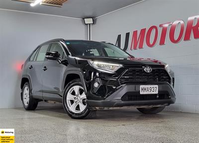 2019 Toyota RAV4 - Thumbnail