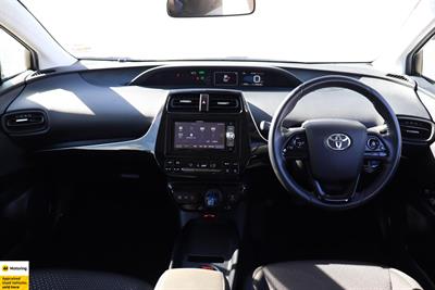 2019 Toyota Prius - Thumbnail